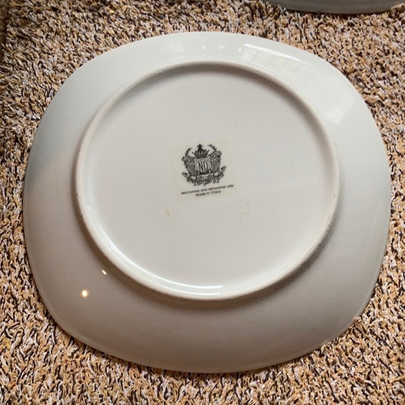 3 dinner plates excellent condition 9 3/4” - Picture 7 of 11